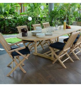 Salon de jardin en teck Ecograde© Biarritz, table ovale Florence extensible de 2 à 3 m + 2 fauteuils et 6 chaises Java avec coussins noirs