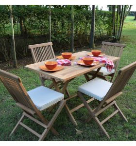 Salon en teck massif de qualité Ecograde© Makassar, table pliante Kensaï 120 x 70 cm + 4 chaises pliantes Java avec coussins écrus