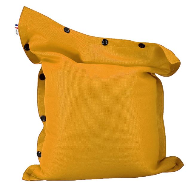Pouf géant flottant jaune moutarde Ganesh vu en position fauteuil