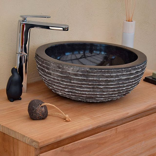 Vasque à poser ronde en marbre Noir, Marmo, sur un meuble de salle de bain en teck Ecograde Kharart 90 cm avec 2 tiroirs